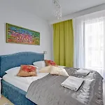 Staywin Chmielna Park Apartament *