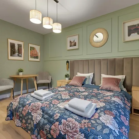 Staywin Chmielna Park *