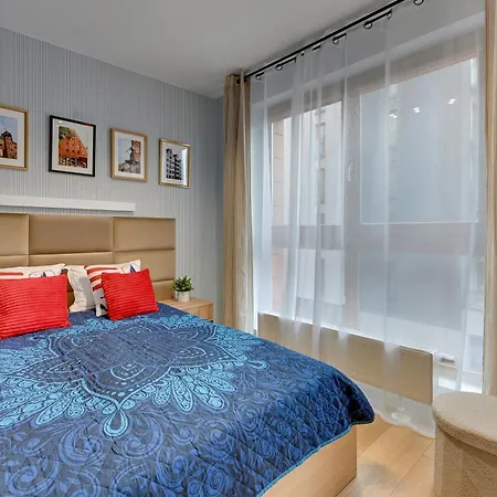 Staywin Chmielna Park شقة