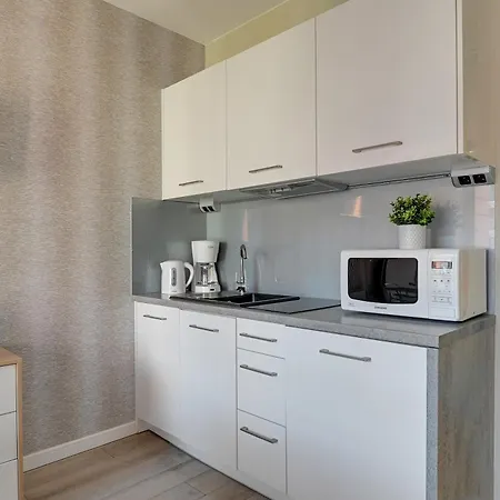 Staywin Chmielna Park شقة *