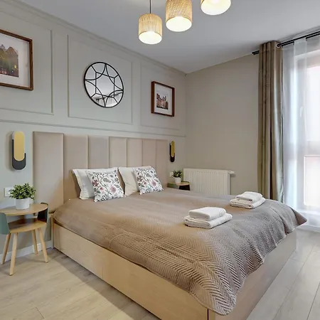 Staywin Chmielna Park شقة *