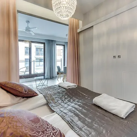 Staywin Chmielna Park *