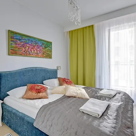 Staywin Chmielna Park Apartment *
